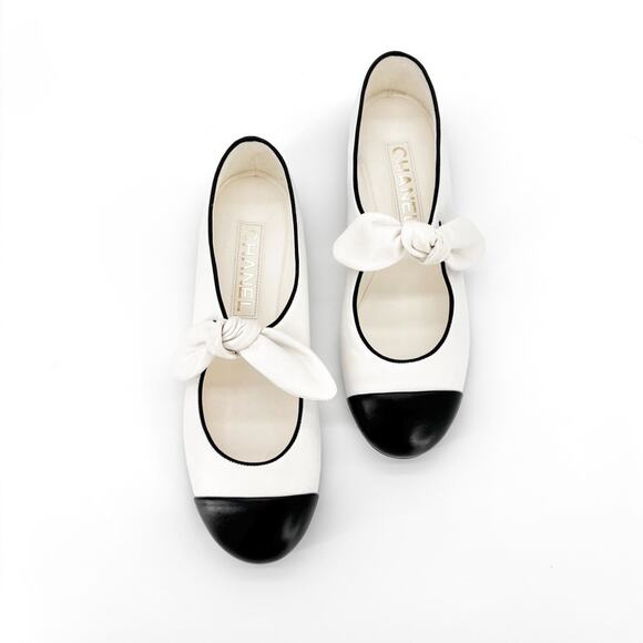 NEW Chanel Lambskin Bow Maryjane CC Cap Toe Flats 37 - Picture 3 of 9